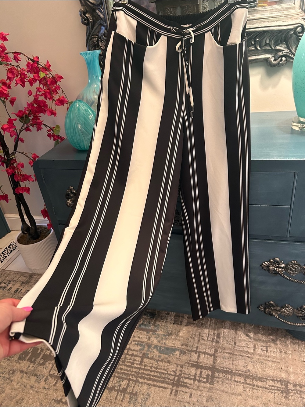 VENUS Wide-Leg Palozzo Black/White Stripe Pants sz 10 Soft Stretchy EUC